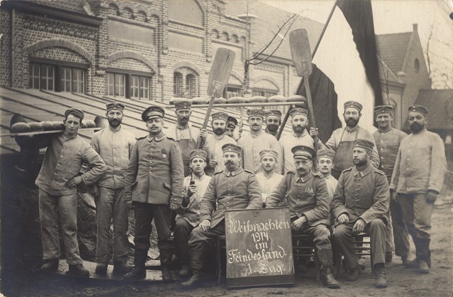 NCOs and men of Feldbäckerei-Kolonne XIX.1, one of the two corps bakery columns which supplied XIX.Armeekorps with bread in the field.