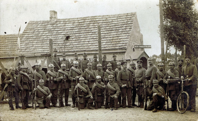 Guards from Landsturm-Infanterie-Bataillon Wurzen XIX.9 on the Dutch-Belgian border in 1915
