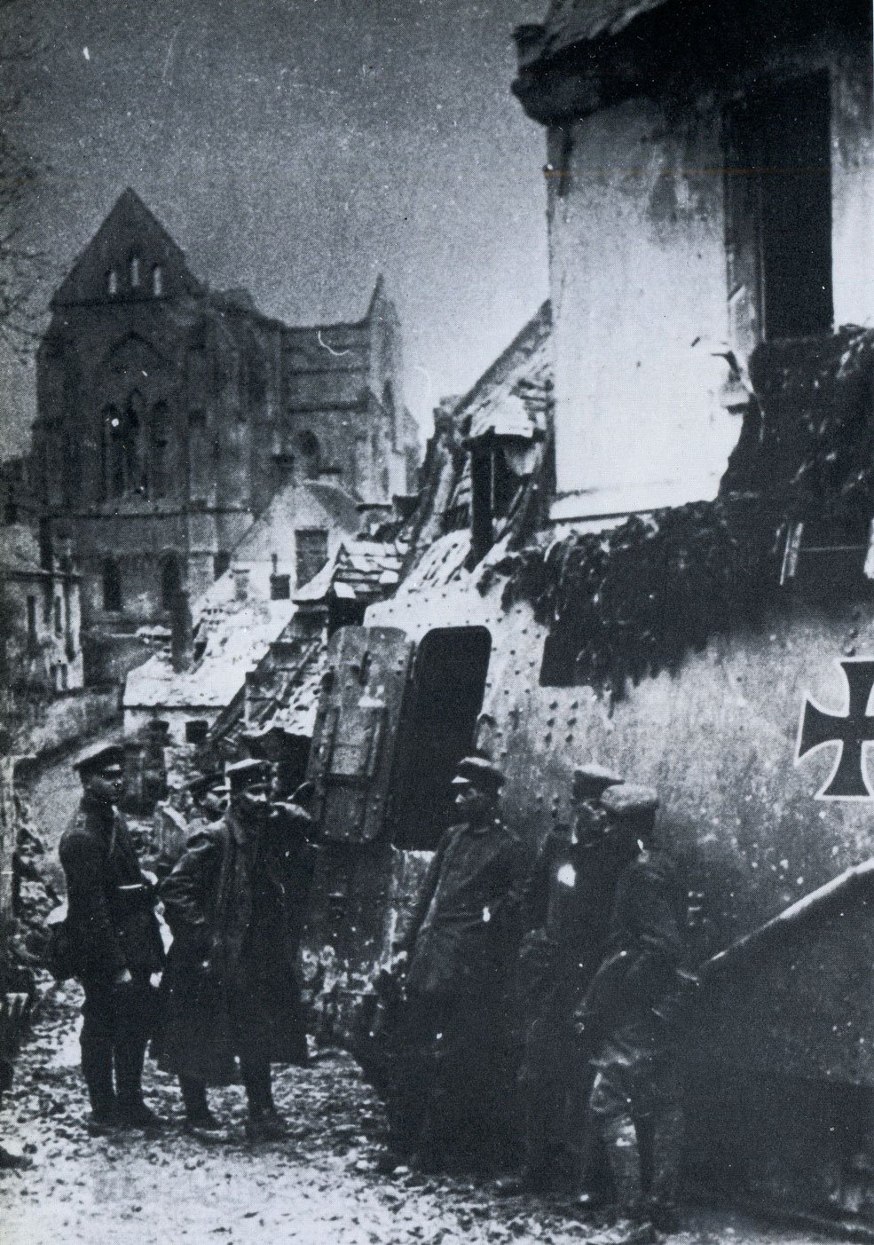 A7V tanks at Saint-Gobain in the rear of 241.ID.