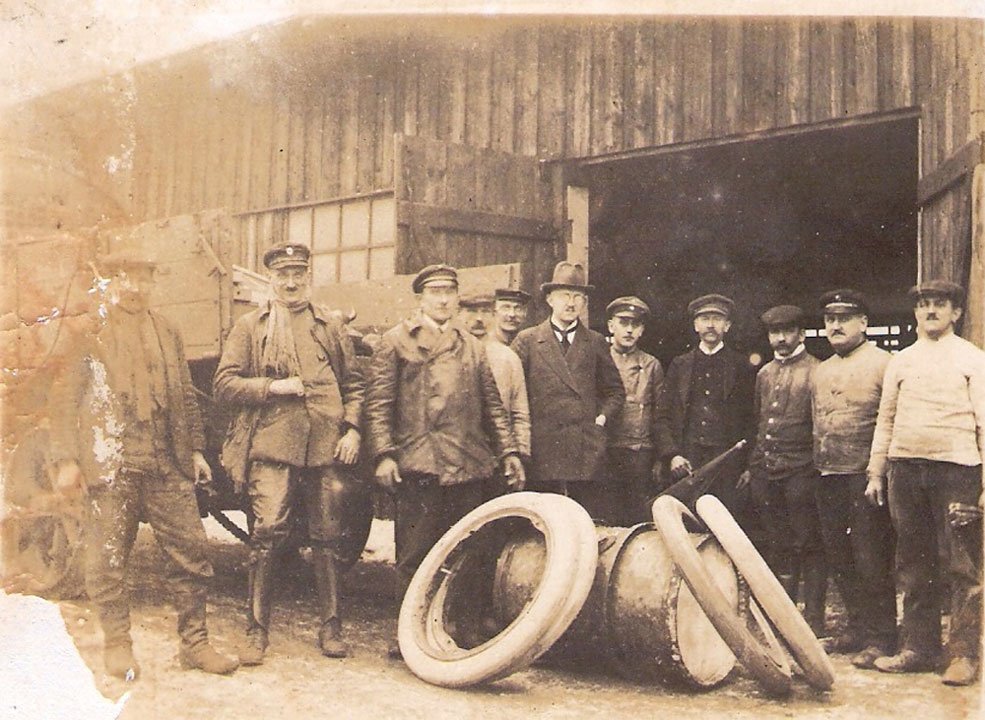 Arno as Abteilungsleiter für Einkauf und Magazin at the Autopark Zwickau in December 1919.