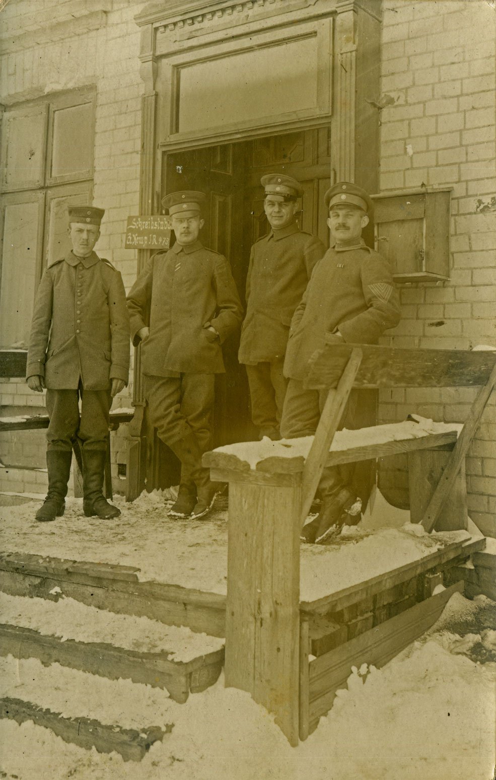 The Schreibstube (company orderly room) of 3. / IR 473 in Brest-Litowsk in early March 1917.